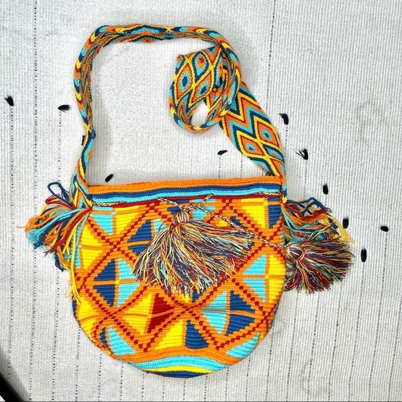 WAYUU MOCHILA Woven Columbian Aztec Bucket Bag - Picture 1 of 5